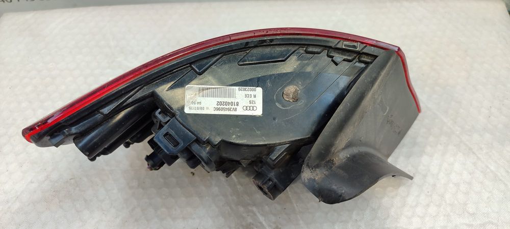 STOP SPATE DREAPTA ARIPA AUDI A3 8V 2012–2016 / COD OEM 8V3945096C / 8V3 945 096 C (5F2)