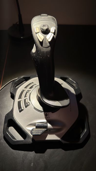 Джойстик Logitech Extreme 3D Pro