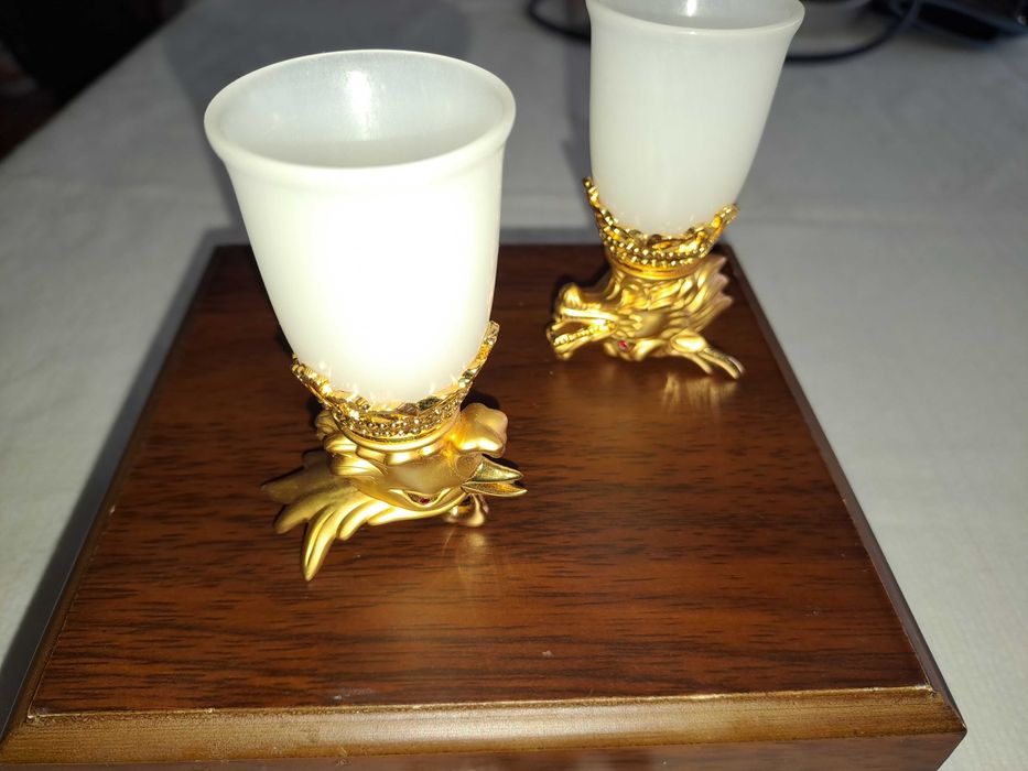 set vechi pahare jad alb bronz aurit