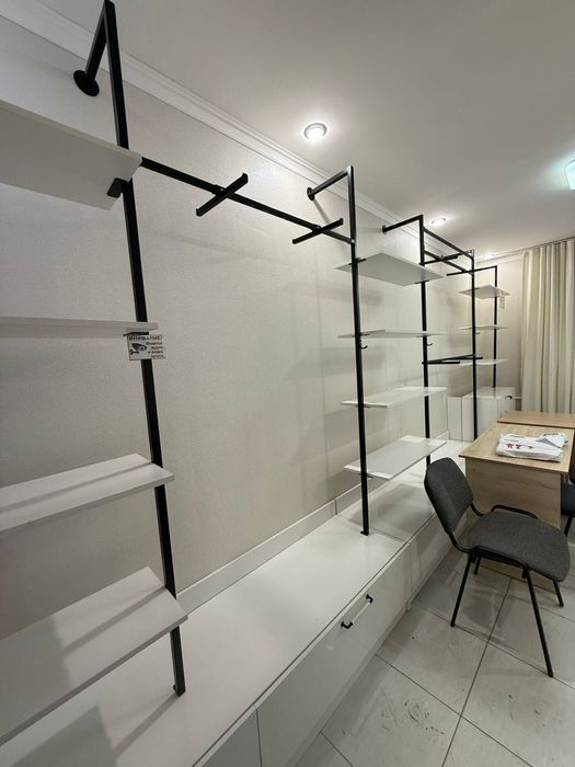 Стеллаж, полки для одежды