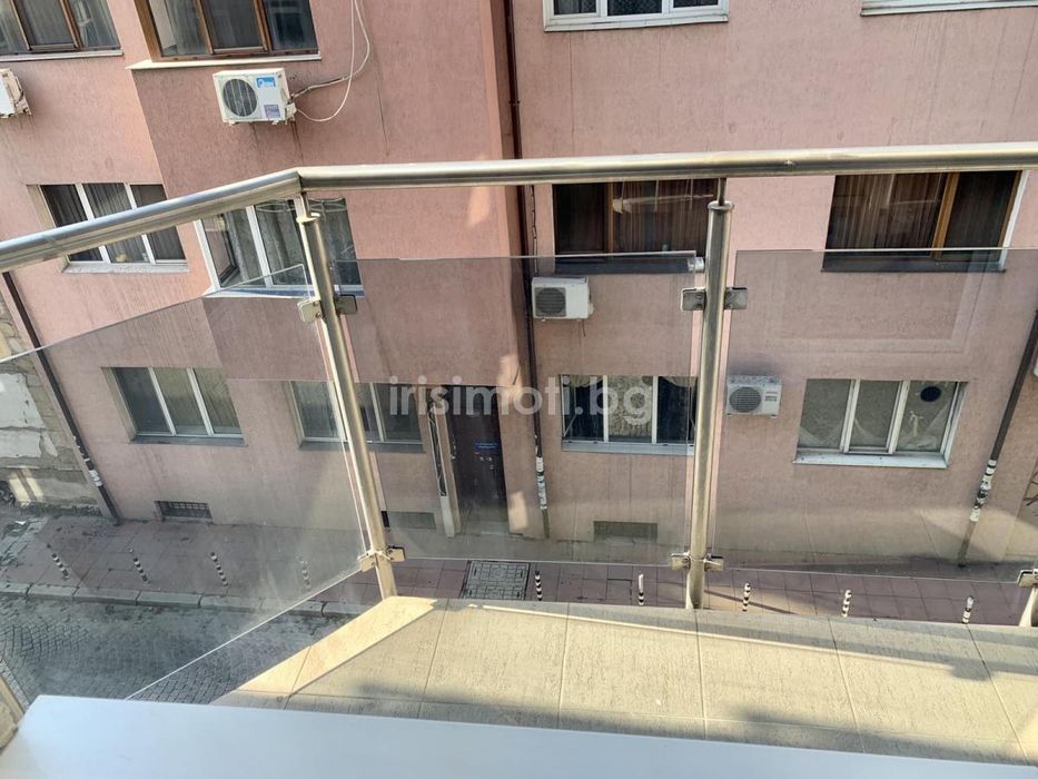 Продава се Двустаен апартамент в София, Център - 53 кв.м за 1973 €/кв.м - Снимка #9