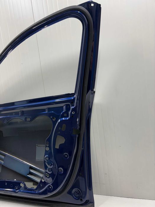 Предна дясна врата БМВ Г30 Г31 BMW G30 G31