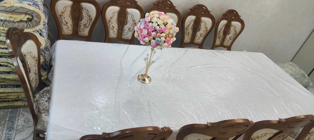 Stol _ stul sotiladi yengi