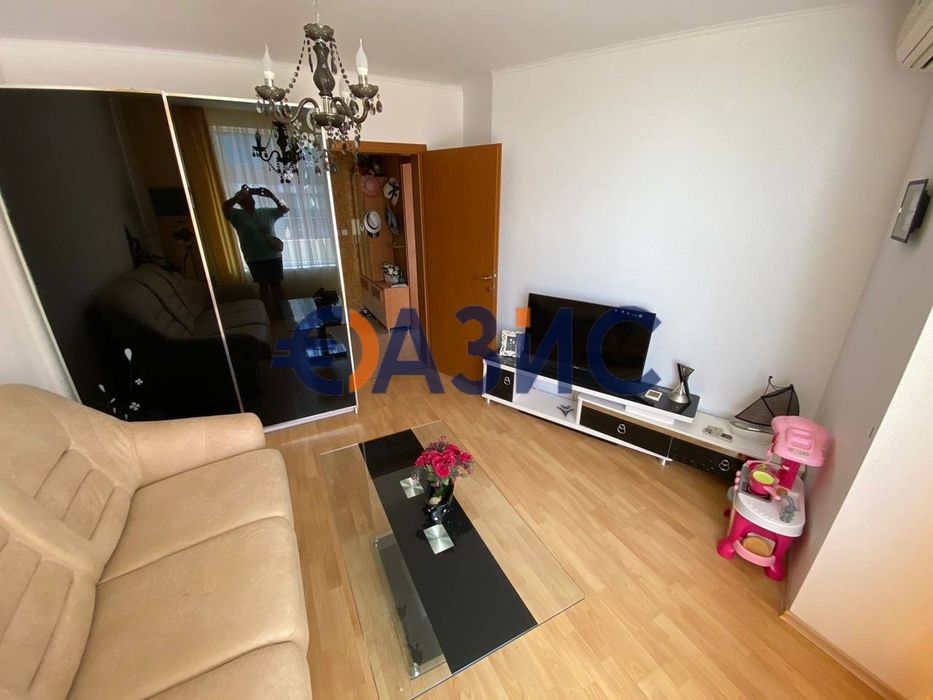 Тристаен апартамент с 2 спални с изглед към морето, в комплекс