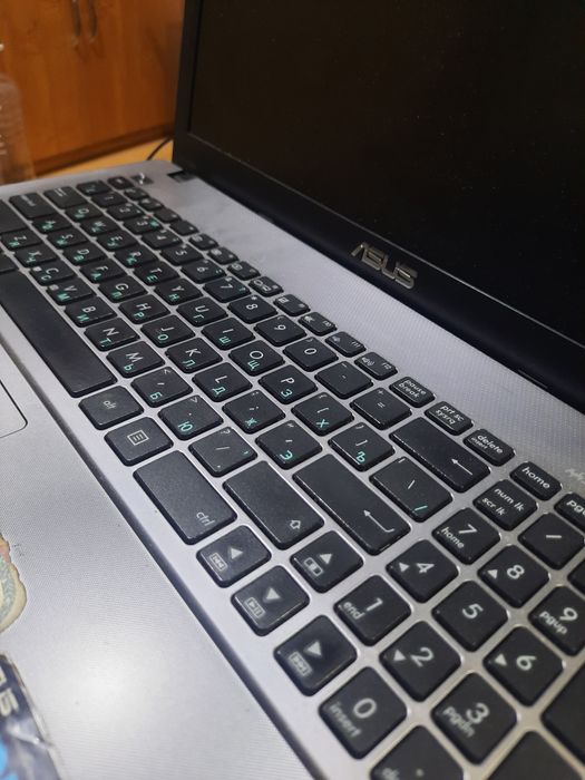 Ноутбук асус х550с