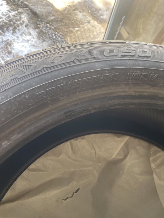 (Шины продается R 20 и R 17)