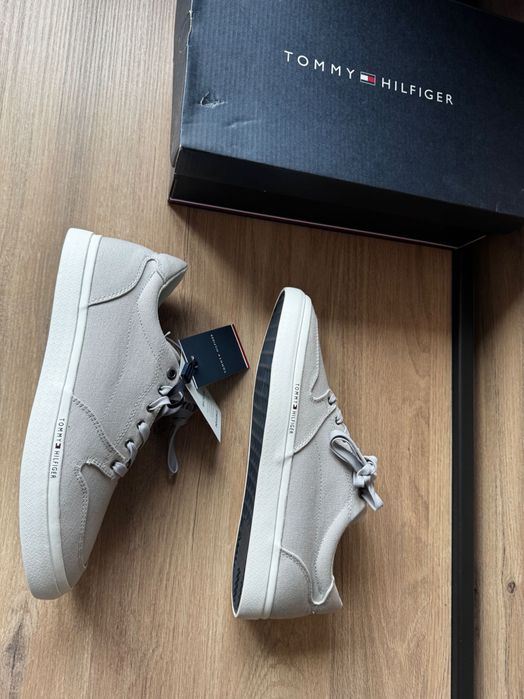 Pantofi/Tenesi/Sneakers Tommy Hilfiger originali noi