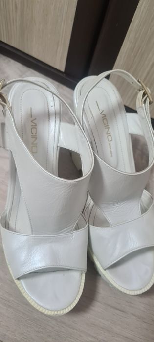 Sandale cu platforma Vicino