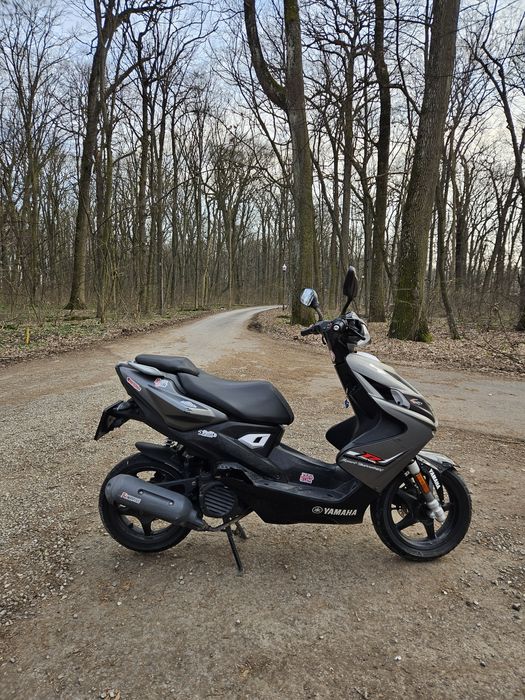 Vând yamaha aerox 4t