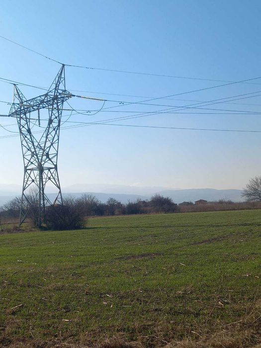 Парцел зад митницата на кукленско шосе