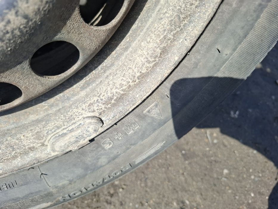 Vand 2 roti R 15 opel astra G au si anvelope 195 60 15 tigar m+s