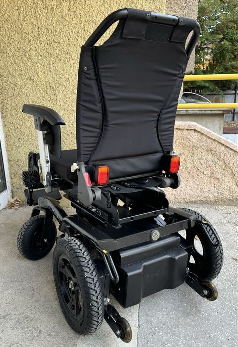 Акумулаторна инвалидна количка