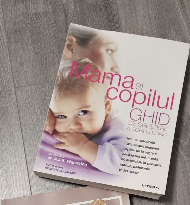 Vand carte mama si copilul