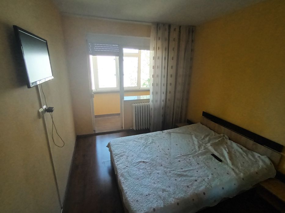 Închiriez apartament