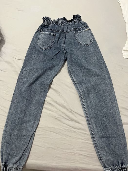 Сини дънки в идеално състояние