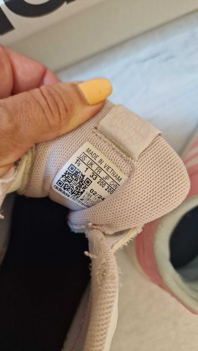 Adidas 33 номер 2 броя оригинални детски маратонки