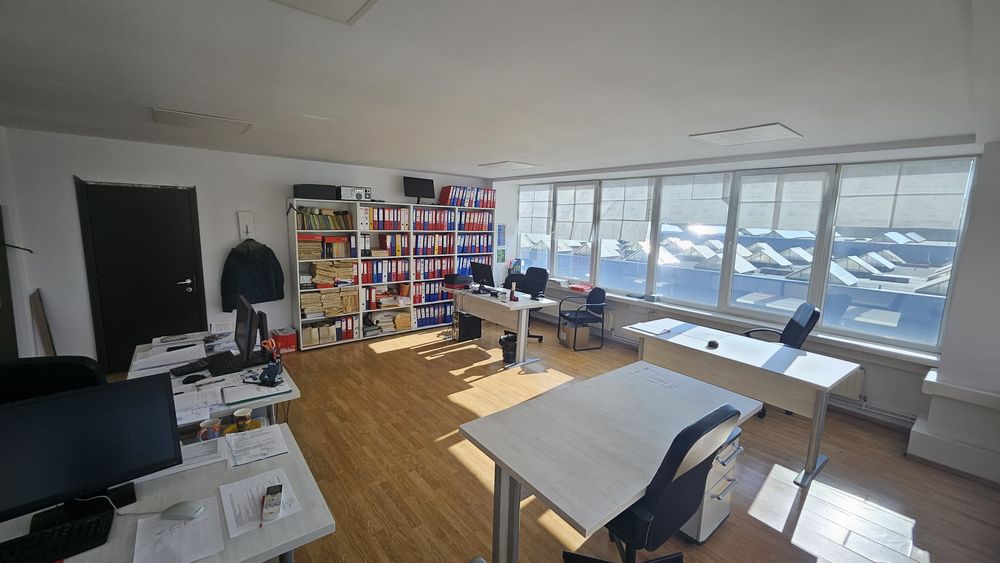 Închiriem 2 birouri x 40 mp împreună sau separat et.4/4 clădirea APIA,