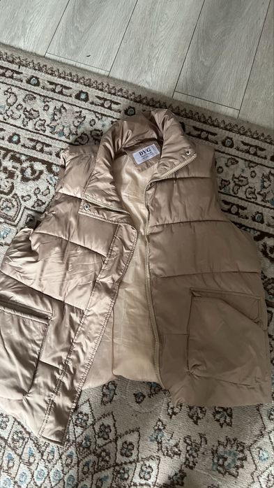 Продаются женские одежды