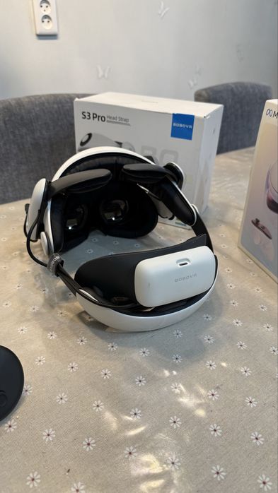 Продам VR очки Meta Quest 3 512 ГБ