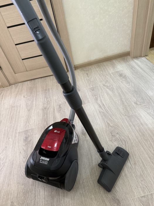 Срочно продам пылесос