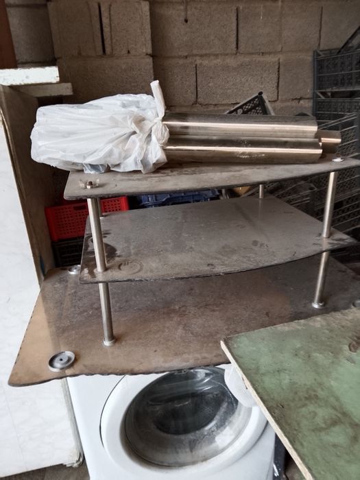 Стеклянные стол,