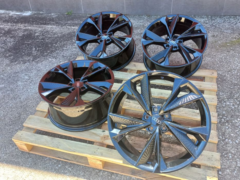 19"Audi Rs 8.5ж ет29 А4 А5 А6 А7 А8 Q3 Q5 Piano Black  Чисто Нови