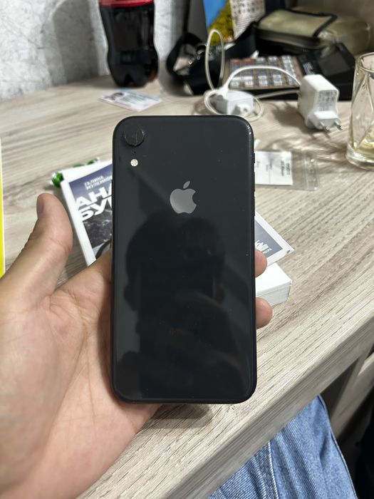 Продам Iphone xr 64 гб