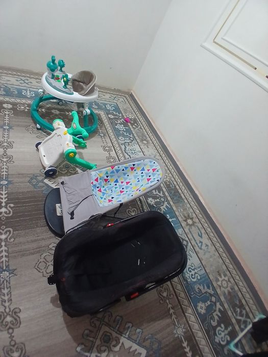 Детские вещи/ходунки