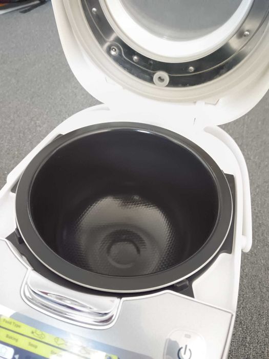 Multicooker TEFAL, 5l, 750W, 45 programe, ca nou