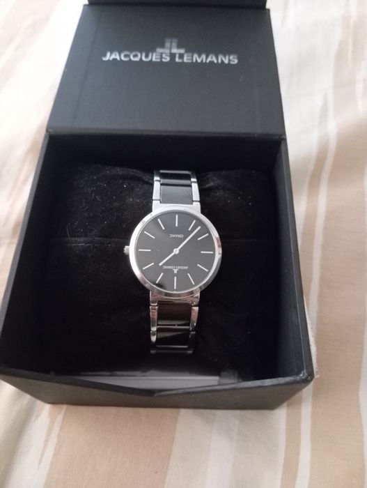 Vând  ceau Jacques Lemans