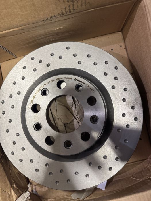 Спирачни дискове brembo 09.c496.1x