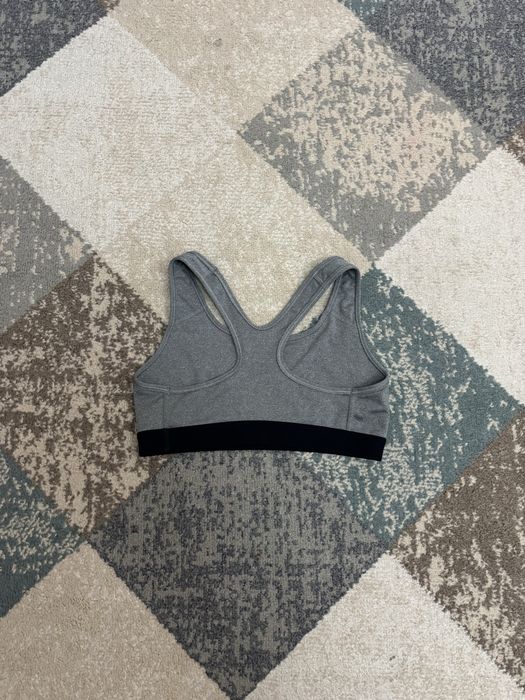 Дамско бюстие Nike