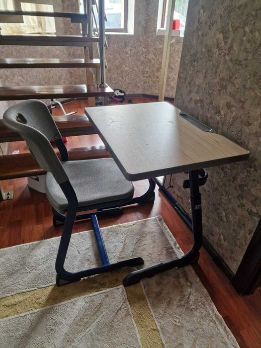 Ортопедическая школьная парта