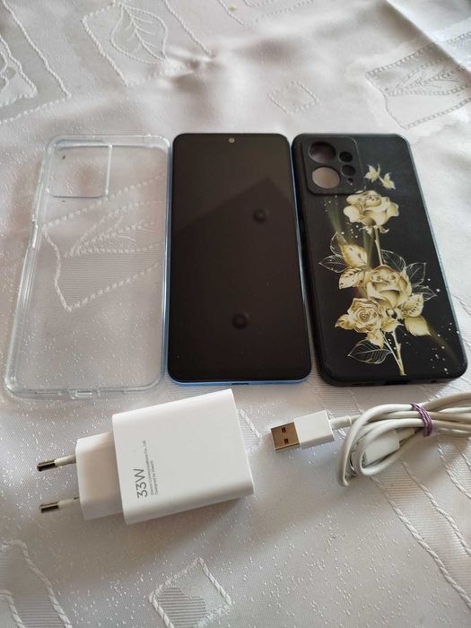Telefon Xiaomi Redmi Note 12 Dual SIM 5G 128GB memorie 4GB RAM - impecabil, full box