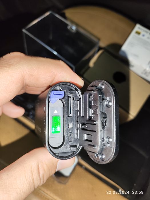 Продам  экшен камеру sony и аксессуары к ней