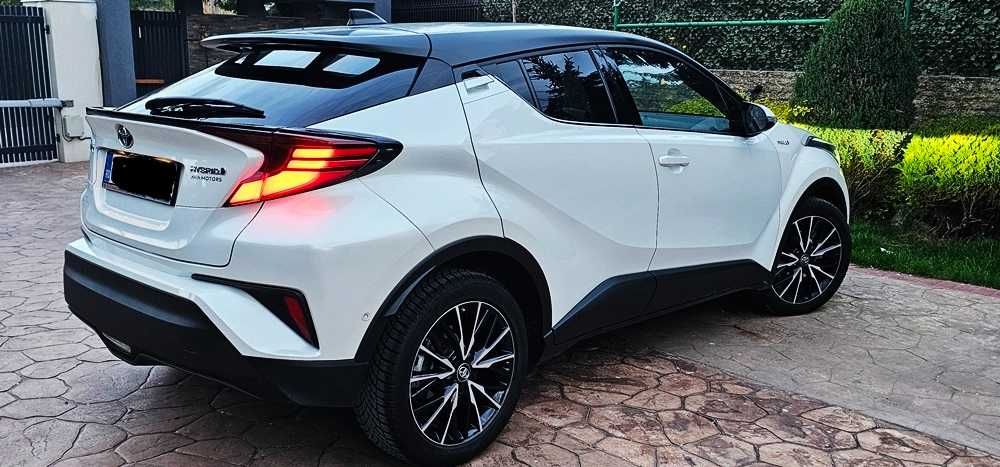 Toyota chr hibrid ,140 cp.BI-TON-Piele,JBL-alb perlat-Distronic