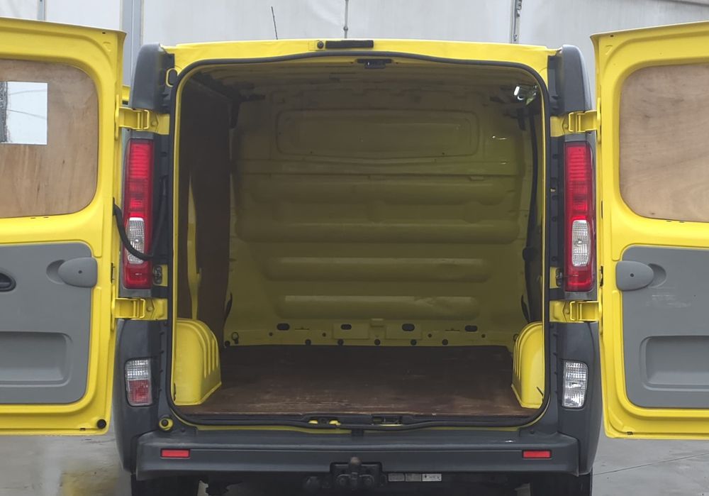 Opel Vivaro // Renault Trafic 2.0  an 06 2011 L2H1  model lung
