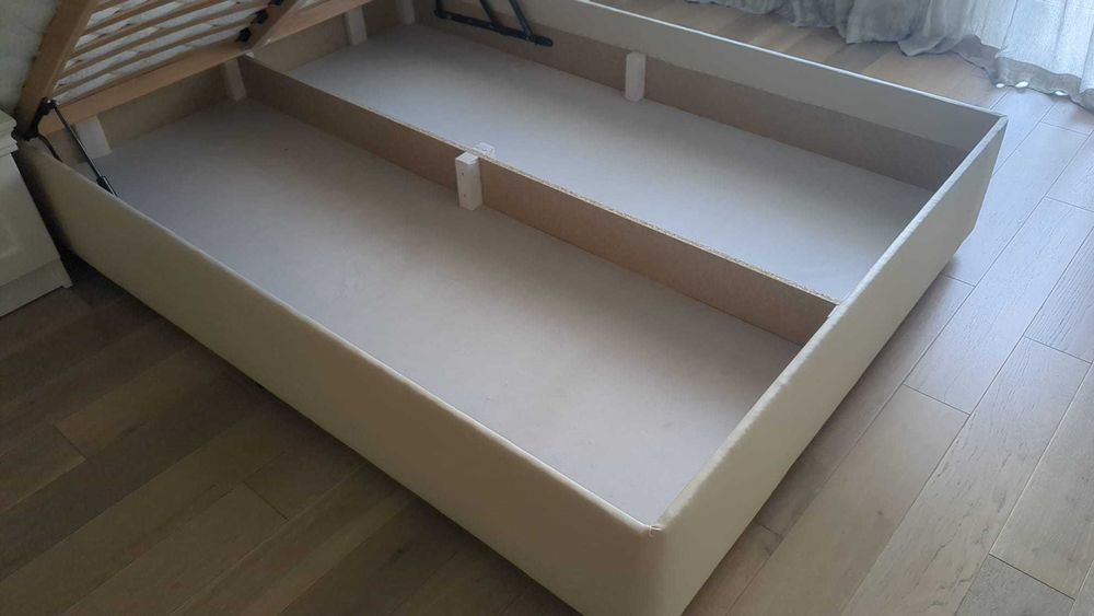 Спалня Тед в перфектно състояние+ матрак 140/200 Тед