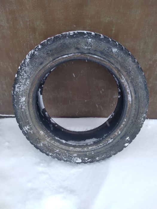 Продам зимнюю шину