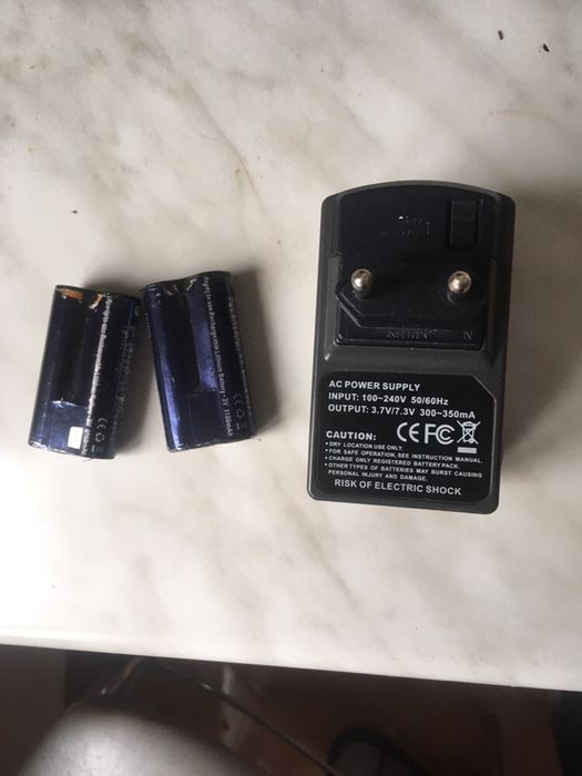 Vand 2 aparate foto KODAK STAR MOTOR,Incarcator,2 acumulatori si husa.