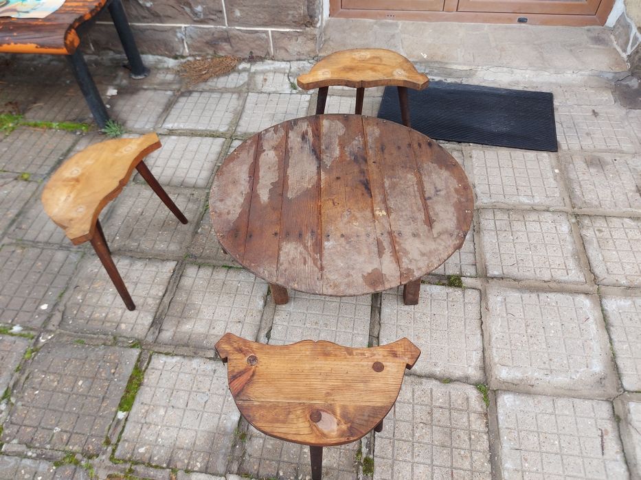 Софра със столчета и детски стан