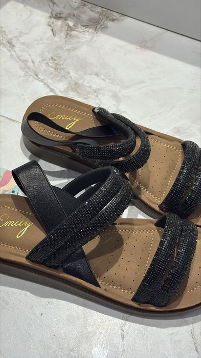 Сандали летние ,кожанные со стразами