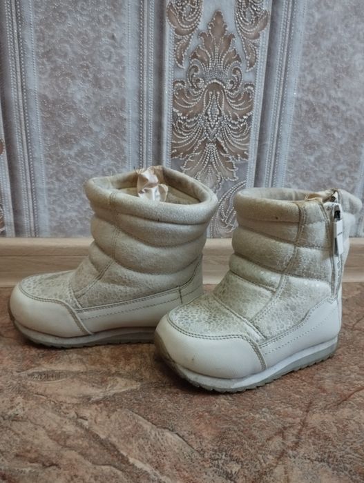 Сапожки на девочку зимние,размер 25