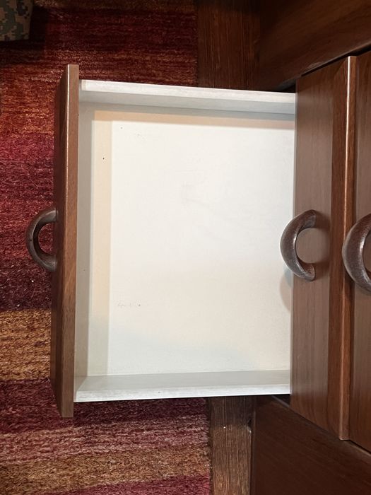 Шкаф деревянный