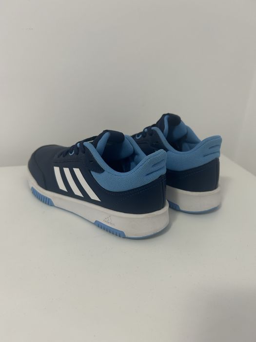 Adidasi Adidas baieti Nr. 33,5