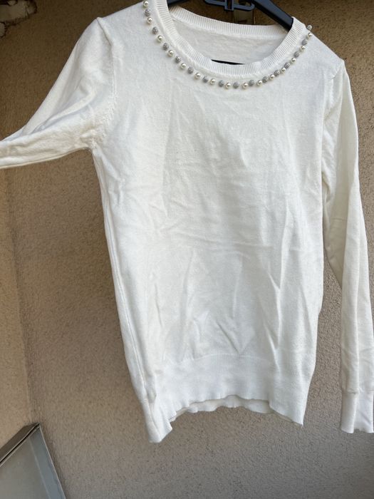 Пуловери различни цветове