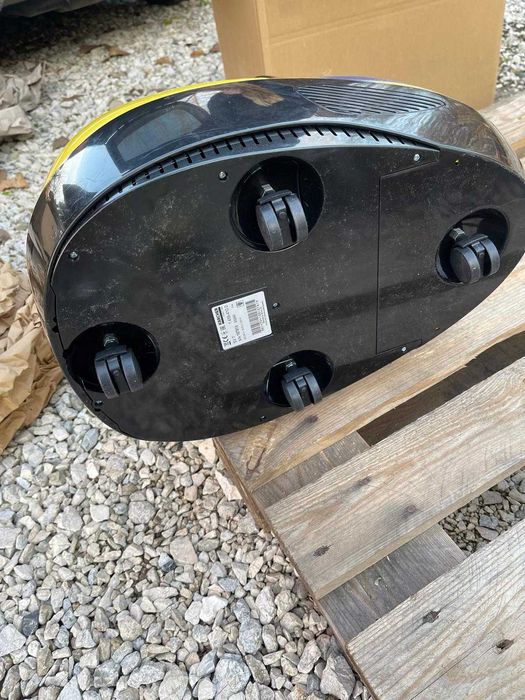 Aspirator cu aburi Karcher SV 7