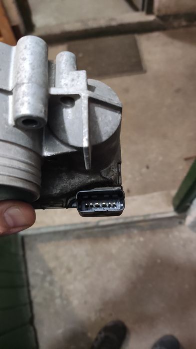 Теглич,  патерица- 15 цола, дросел и педал на газта за Пежо 307