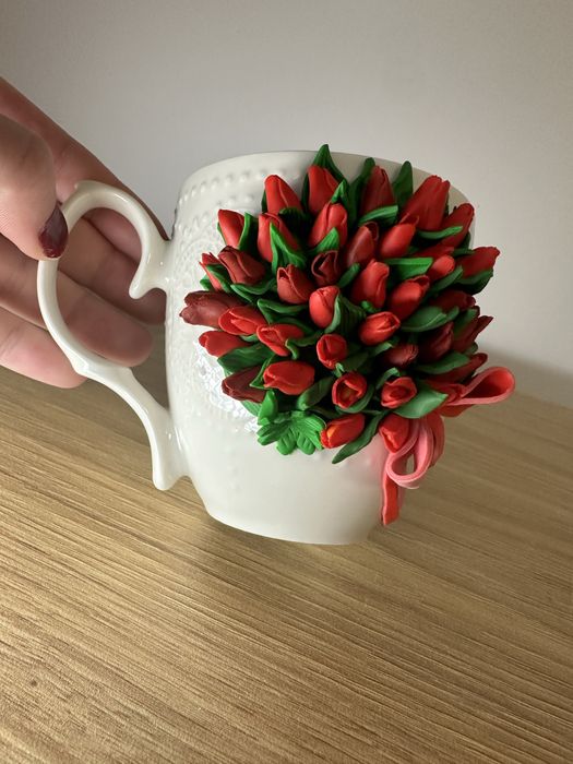 Cana lalele si trandafiri