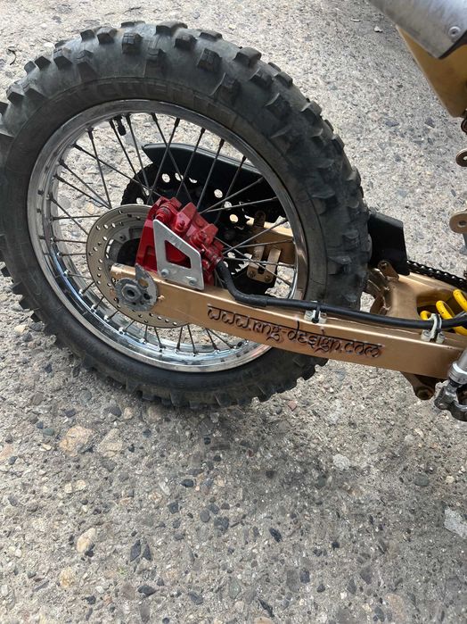 Yamaha DT 125 за части. Продава се ЦЯЛ !!!